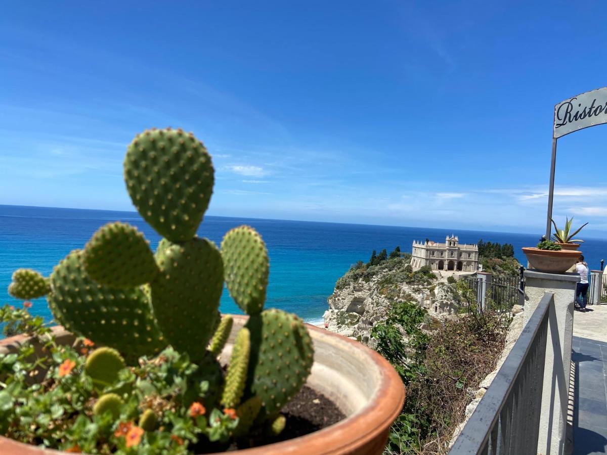 Terrazzo Del Borgo Panzió Tropea Kültér fotó